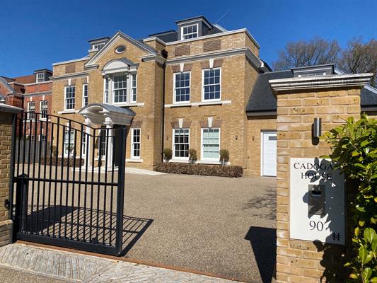 Gregories Road, Beaconsfield
