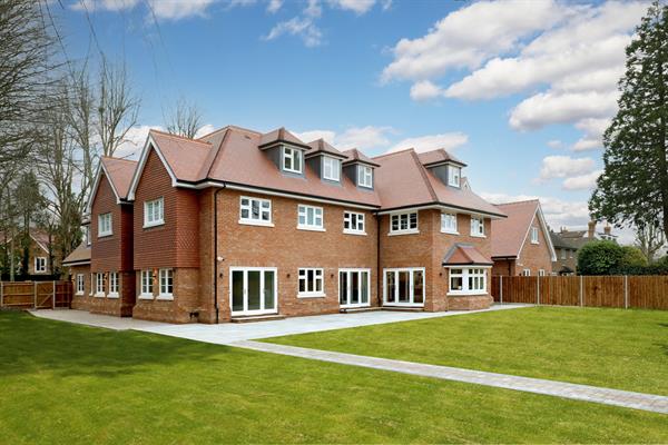 Gregories Road, Beaconsfield