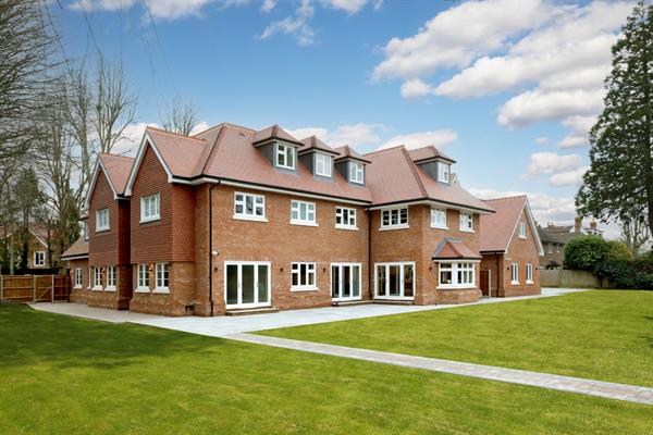 Gregories Road, Beaconsfield